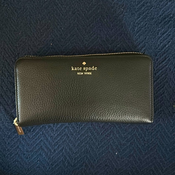 Kate Spade Women’s Billfold - Picture 1 of 2